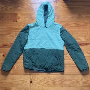 The North Face Women’s pull over puffy sweatshirt